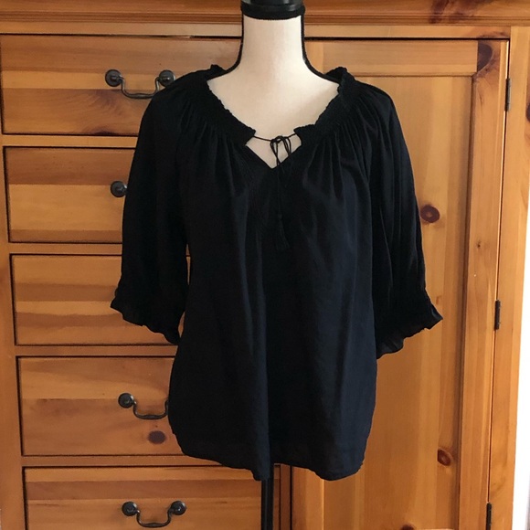 Relativity Tops - Relativity, 1X, black peasant top. 0 flaws